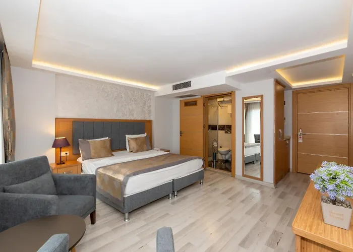 מלון Galataportwawhotel 3*